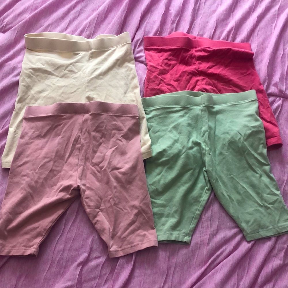 4 pair of girls shorts, size 6-7 years